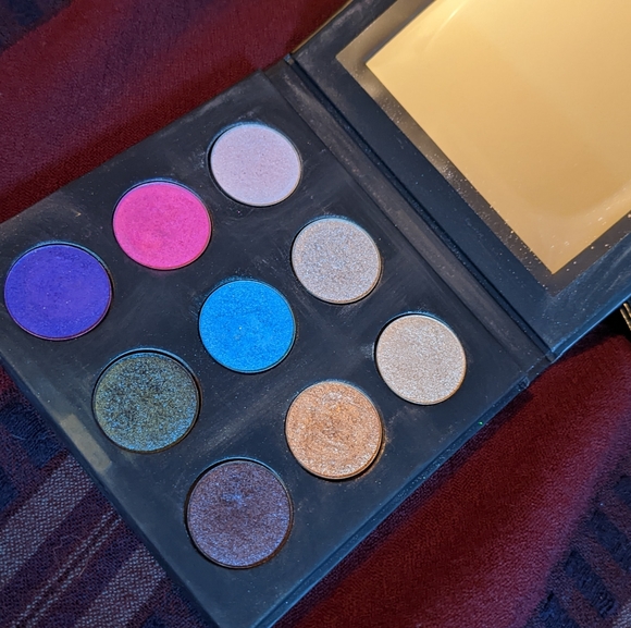 🍀2/40 Makeup Forever Artist palette 2. - Picture 2 of 3